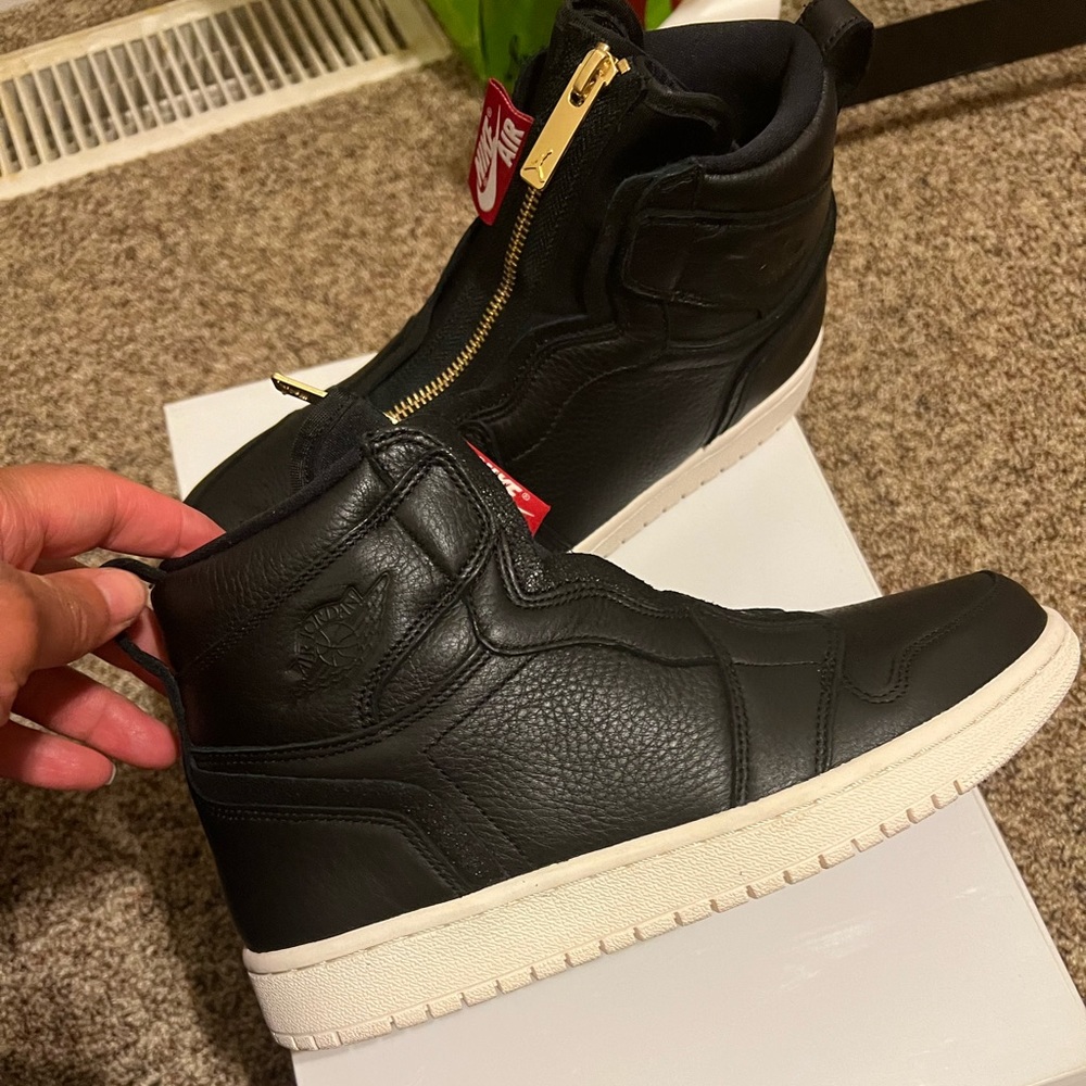 Nike Jordan 1 Women Shoe zip up shoe